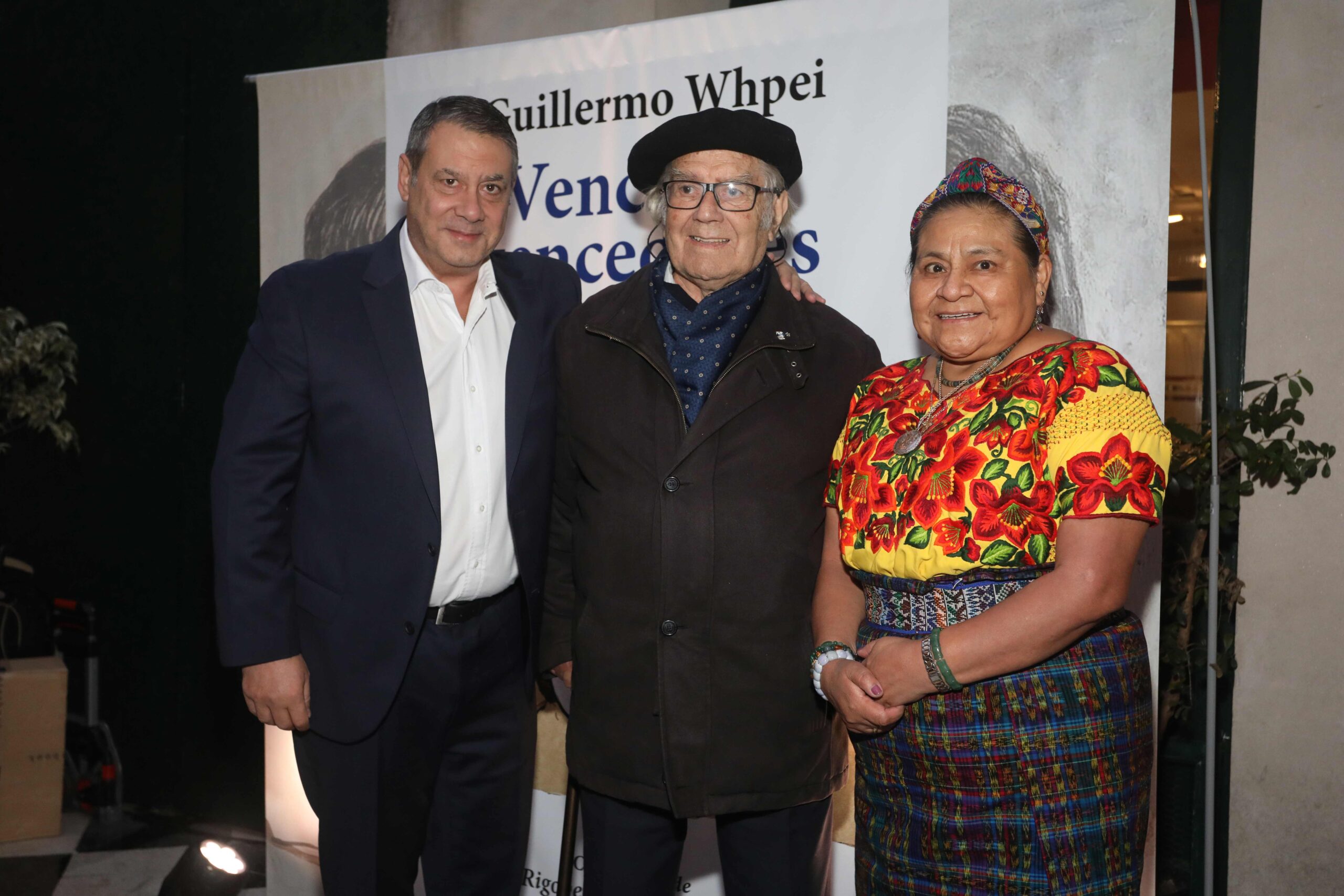 Guillermo Whpei presentó su libro Vencidos Vencedores