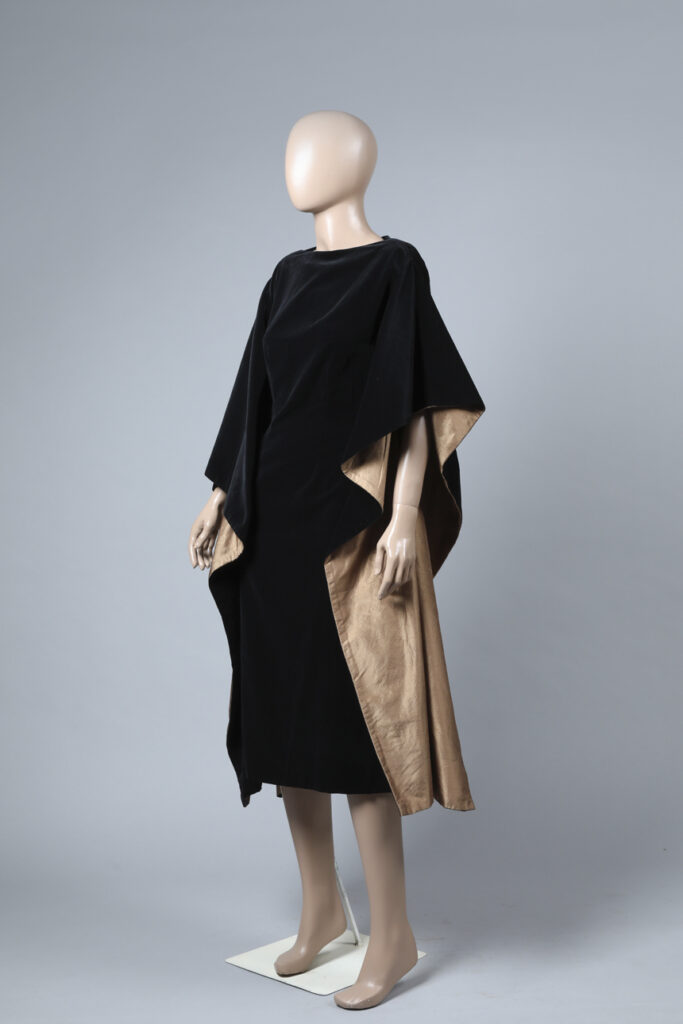 120 vestidos, 120 años de moda: una exposición para celebrar la historia