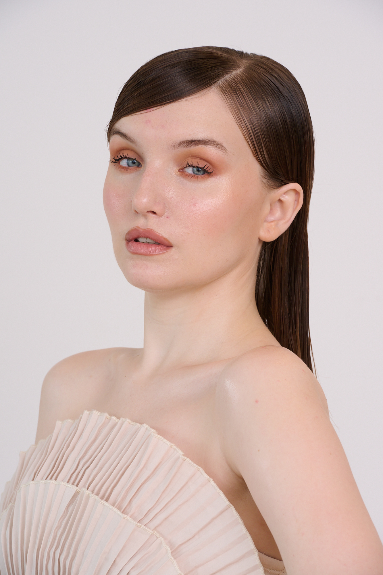 Tendencias en maquillaje: luces y sombras que definen la temporada