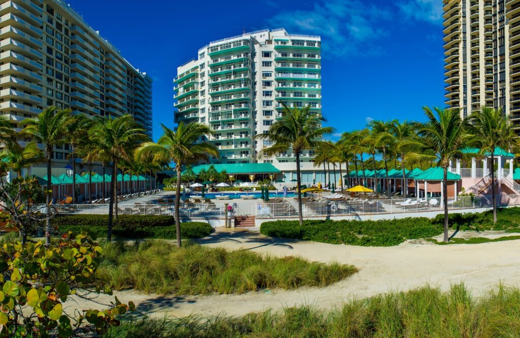 Bal Harbour Village celebra 80 años de historia 