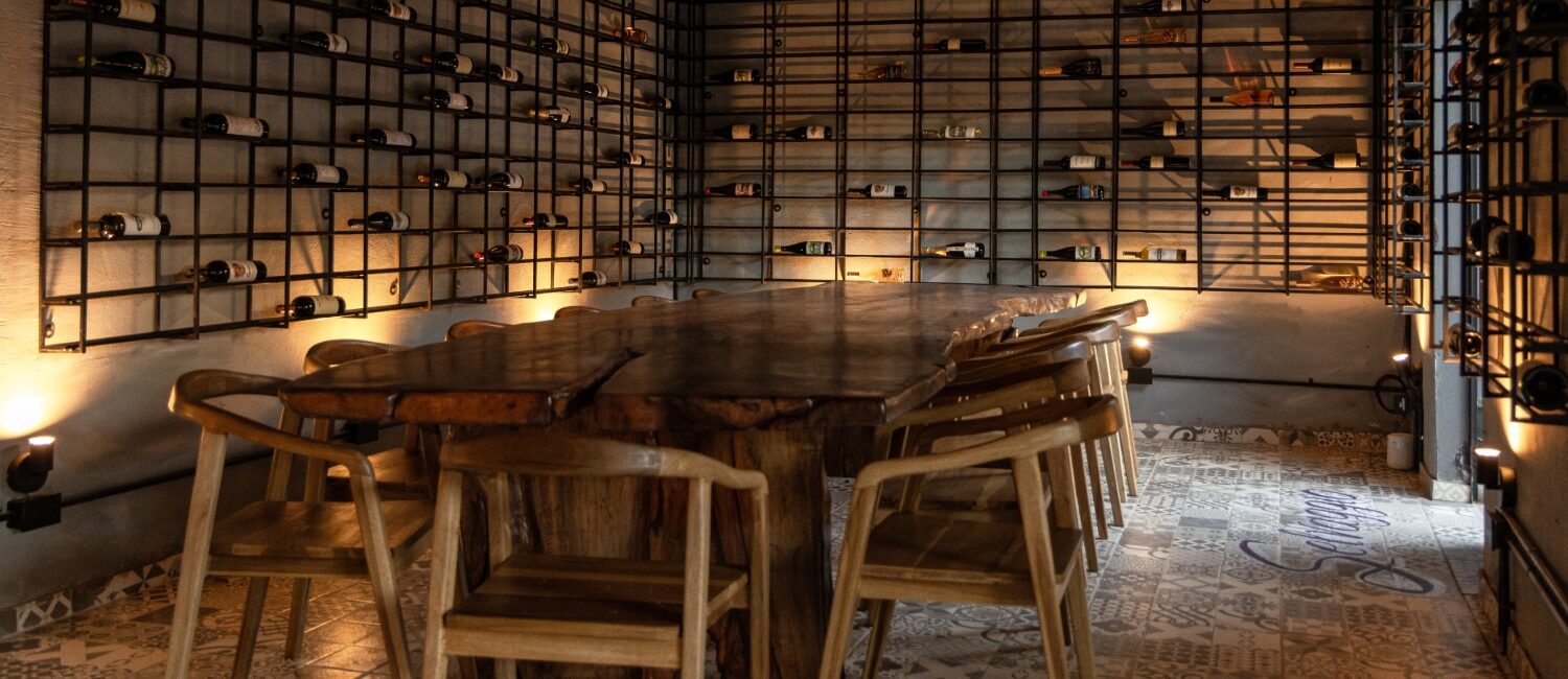 Selvaggio: armá tu picada y elegí tu vino