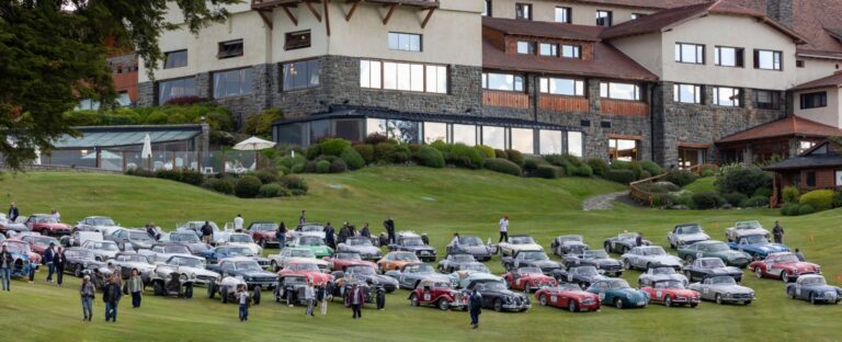 1000 Mil Millas Sport: una travesía con elegancia y pasión por los autos clásicos