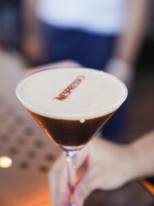 Cócteles con café: la tendencia que llegó para quedarse