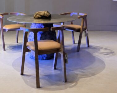 Darkhaus presenta Cauce, una nueva silla de diseño argentino