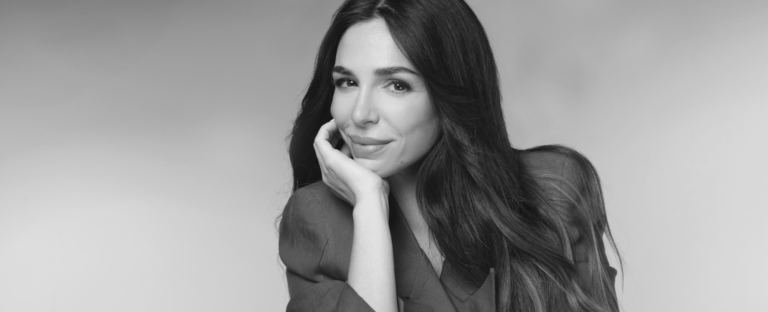Persistir, el libro y la historia de cambio de Agostina Bisio